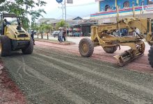 Tanggapi Keluhan Warga Perihal jalan Berlumpur, Dinas PUPR Kutai Timur Lakukan Pengerasan Jalan di APT Pranoto
