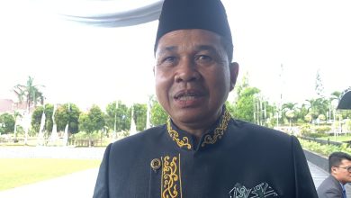 Ketua DPRD Kabupaten Kutai Timur Joni saat menghadiri Hardiknas (dok: deltamahakam)