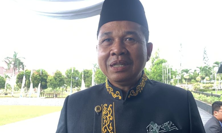 Ketua DPRD Kabupaten Kutai Timur Joni saat menghadiri Hardiknas (dok: deltamahakam)