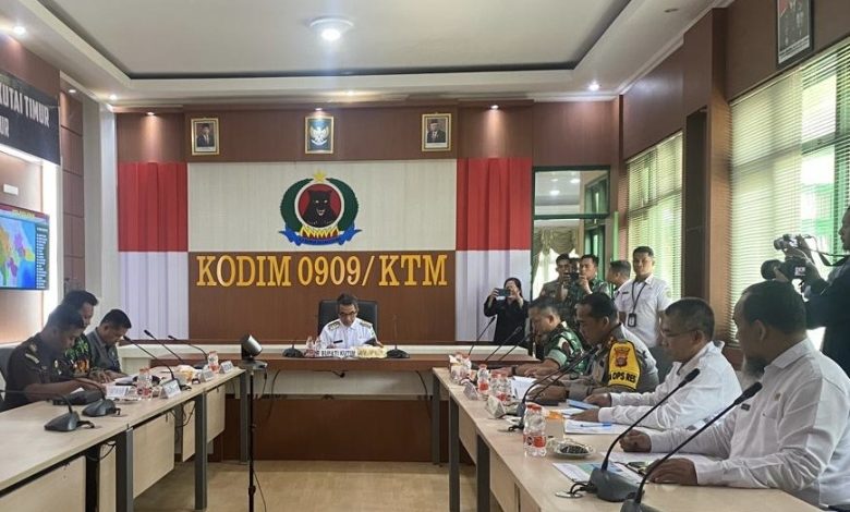 Bupati Ardiansyah Sulaiman saat melakukan rapat koordinasi dengan Forkopimda (dok: ek)