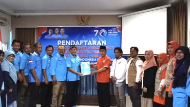 Ardiansyah Sulaiman mengembalikan berkas pendaftaran bakal calon Bupati Kutai Timur