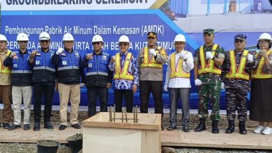 Peletakan batu pertama proyek pembangunan AMDK (deltamahakam)