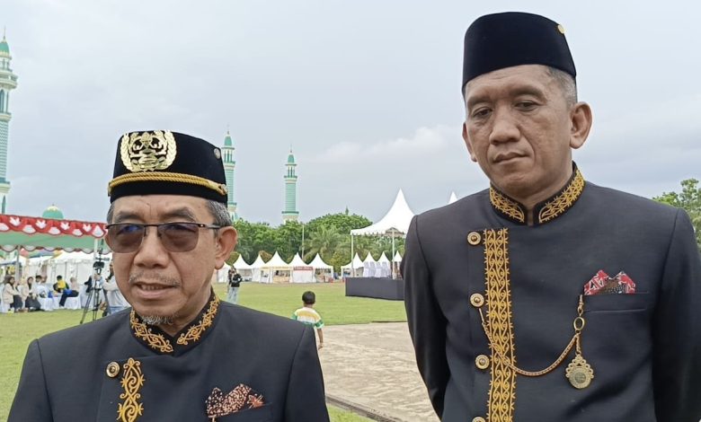 Bupati Kutim Ardiansyah Sulaiman didampingi Kadispora Basuki Isnawan (dok: deltamahakam)