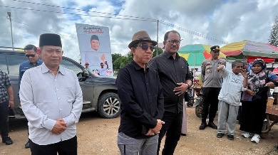 Wakil Ketua DPRD Kutim Arfan bersama Bupati Kutim Ardiansyah Sulaiman hadiri HUT Ngapak Kutim (dok: deltamahakam)