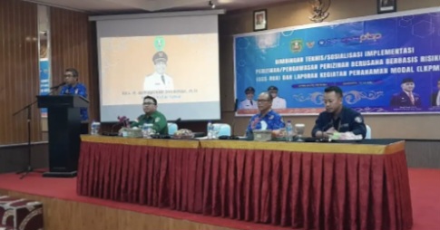 Bupati Kutim Ardiansyah Sulaiman saat menyambut peserta Bimbingan Teknis (Bimtek) OSS-RBA dan Laporan Kegiatan Penanaman Modal (dok: ist)