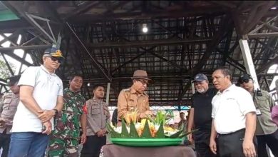 Bupati Kutim Turut Peringati Hari Jadi Desa Muara Bengkal Ulu